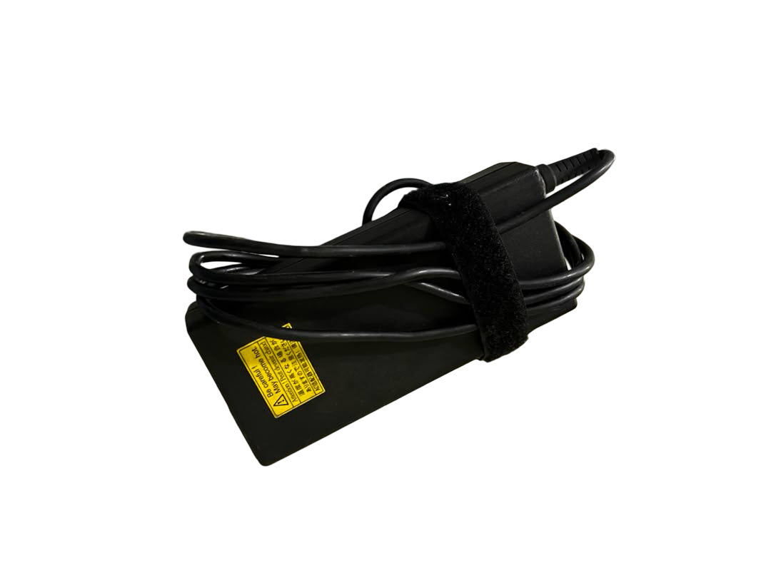 CHARGEUR TOSHIBA